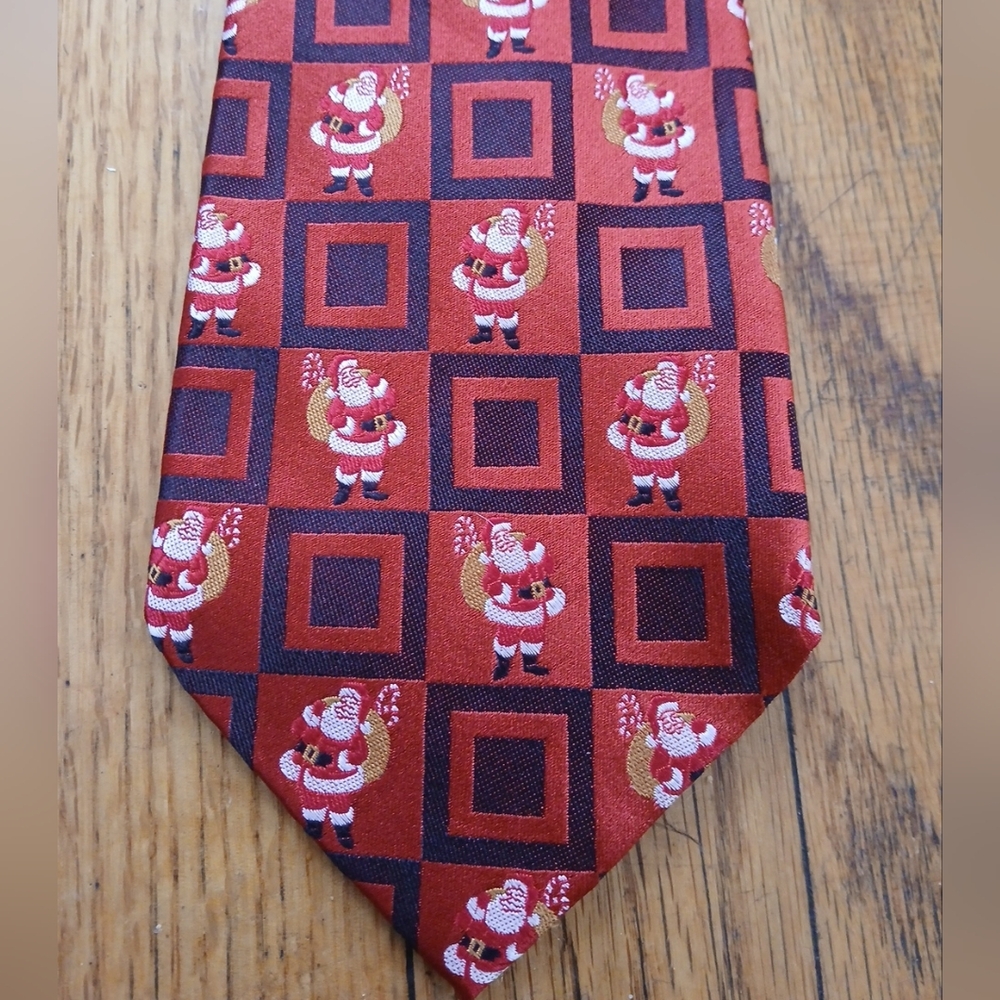 Hallmark Holiday Traditions - Men's Christmas Santa Claus 100%Silk Necktie